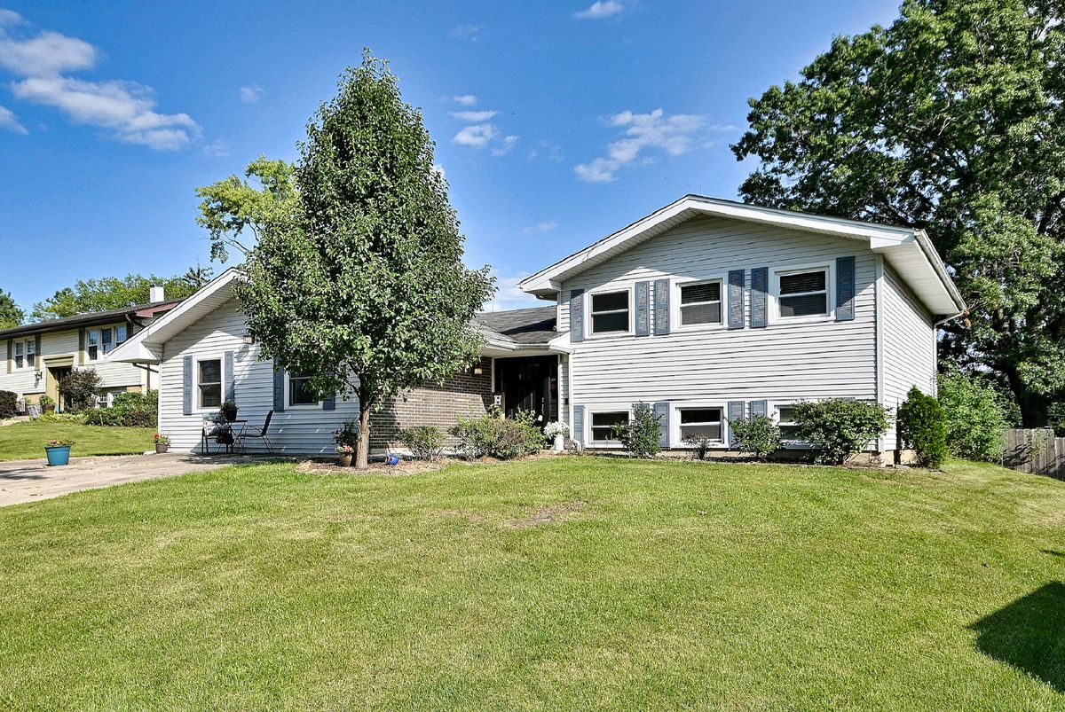 20w581 Glen Ct, Lombard, IL 60148