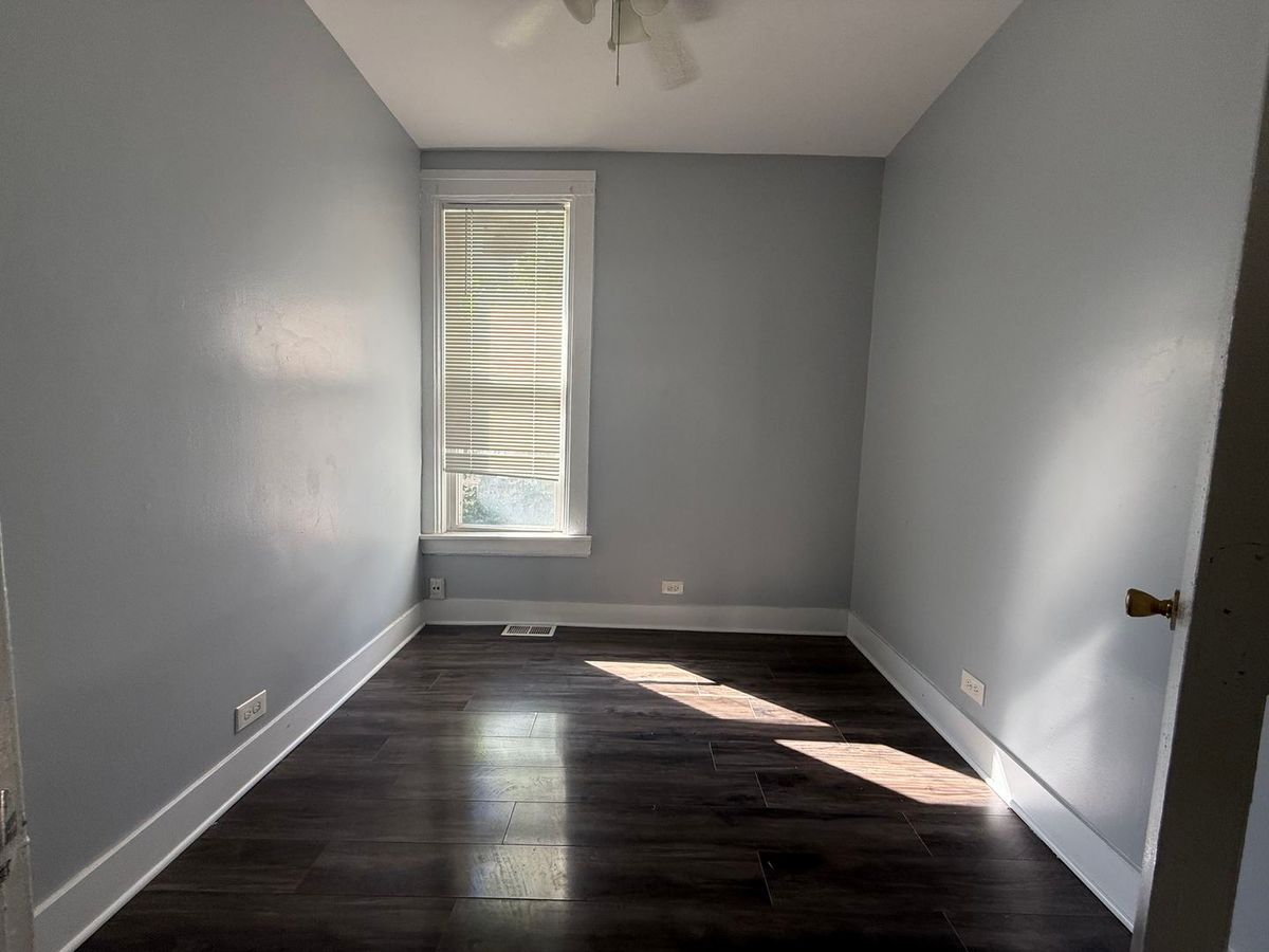 7931 S Muskegon Ave, Chicago, IL 60617 — photo 6