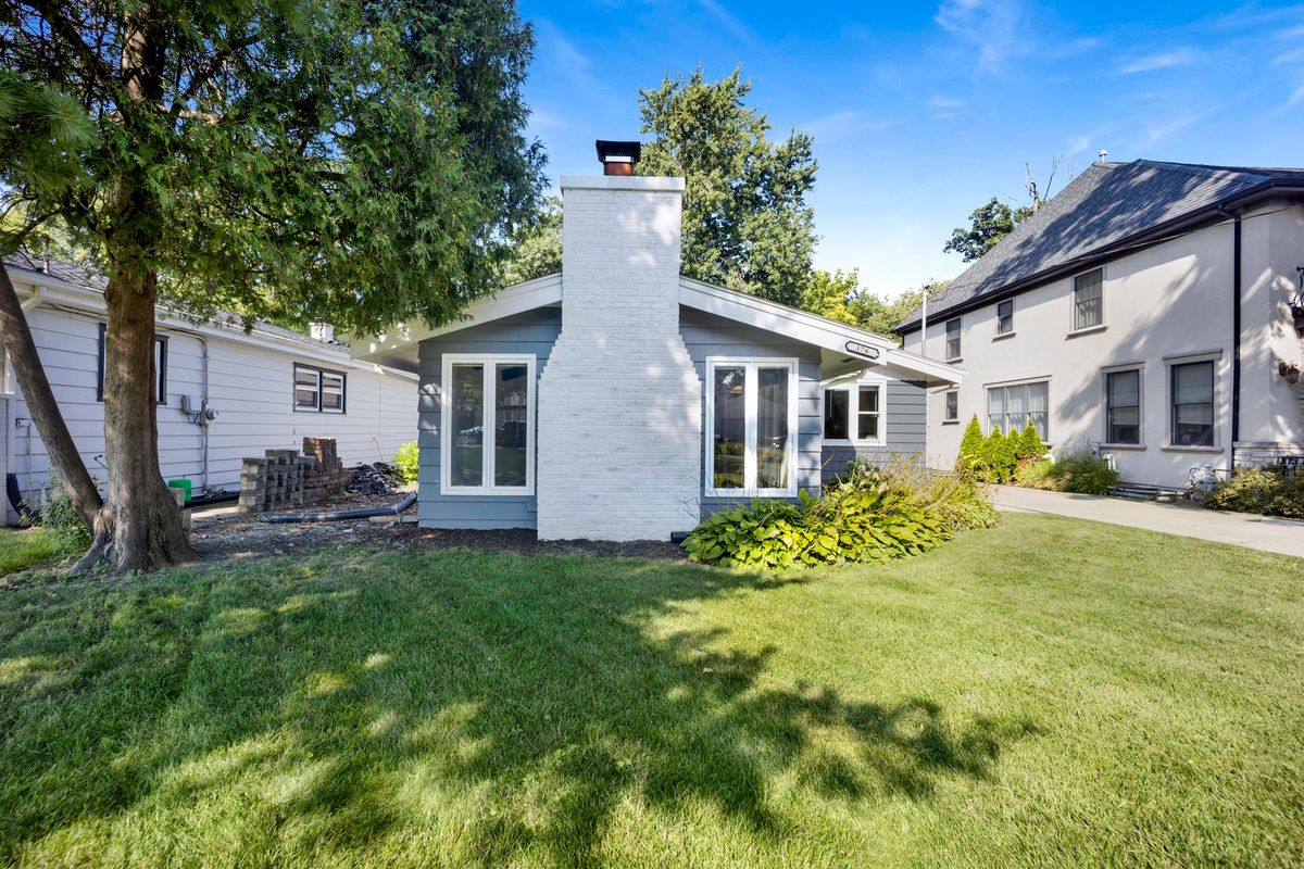 376 N West Ave, Elmhurst, IL 60126