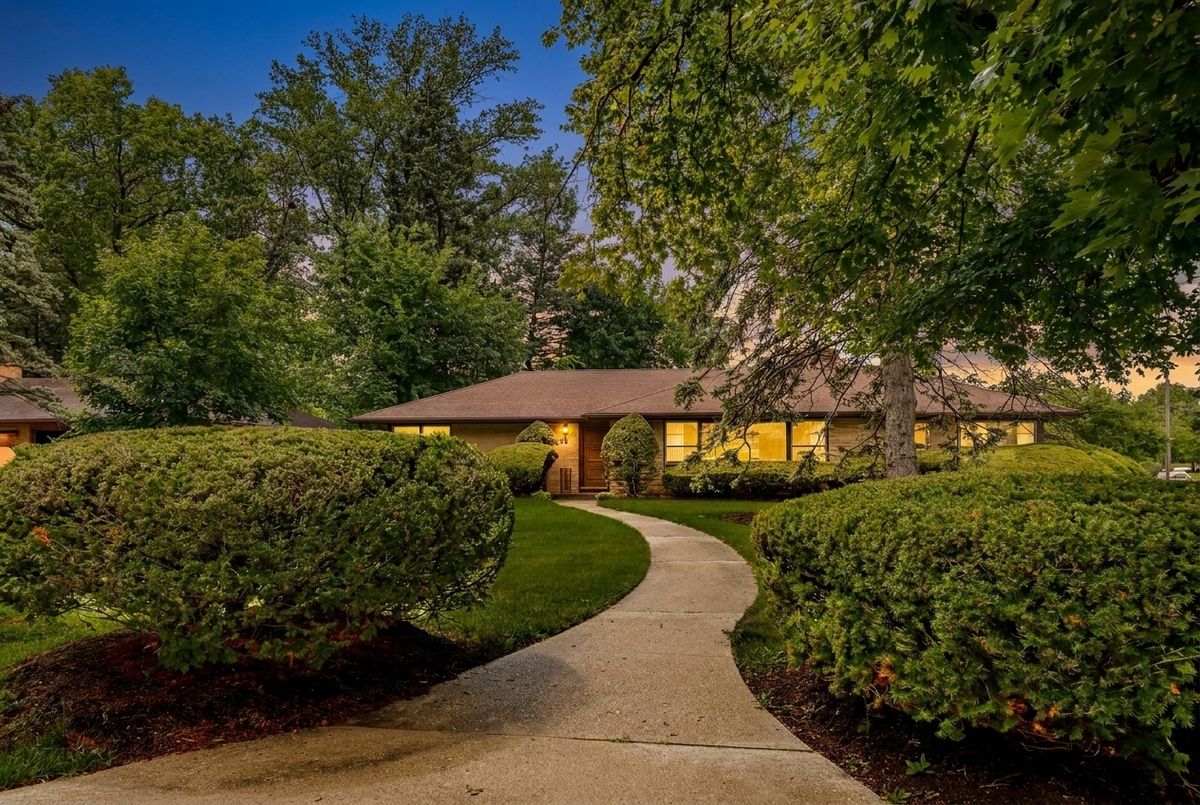 254 Wing Park Blvd, Elgin, IL 60123 — photo 2