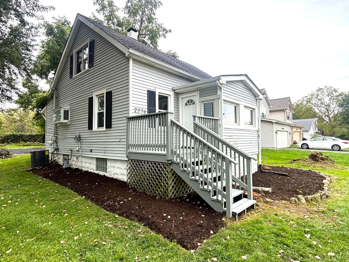 2276 Manchester Rd, Wheaton, IL 60187