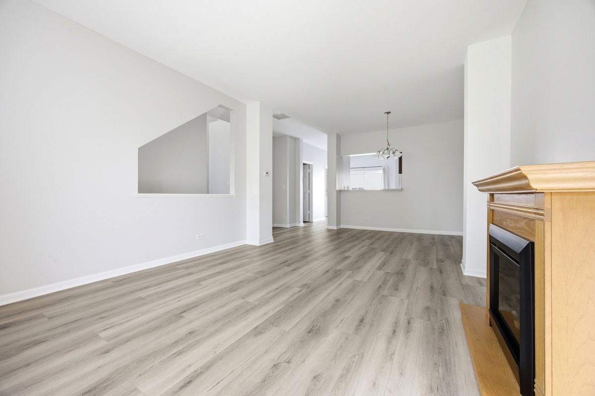 2558 Hatfield Ct, Elgin, IL 60123 — photo 3