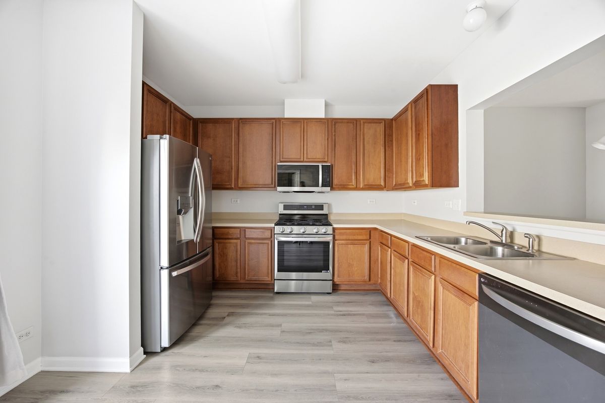2558 Hatfield Ct, Elgin, IL 60123 — photo 8