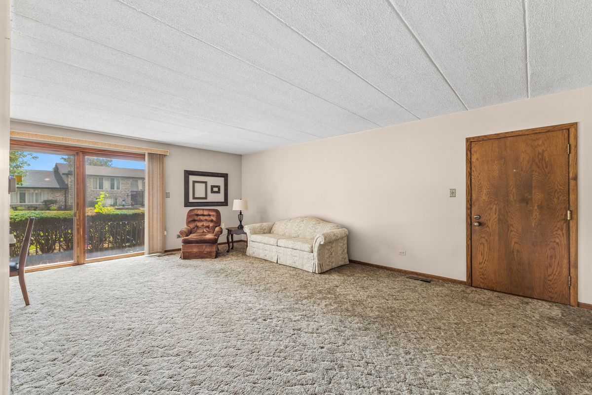 7442 W 153rd St #1, Orland Park, IL 60462 — photo 3