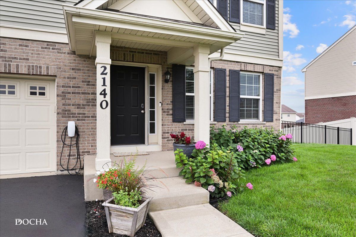 2140 Bonnieglen Dr, New Lenox, IL 60451 — photo 2