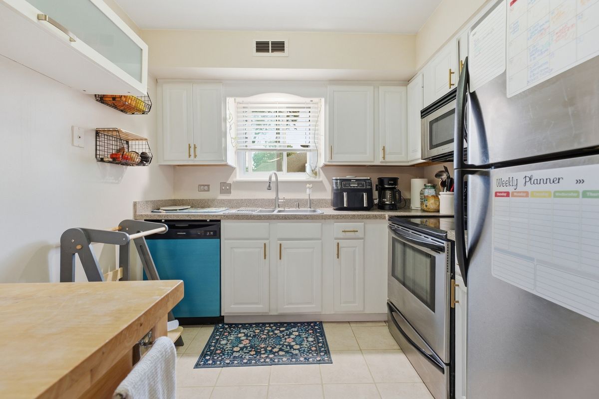 18001 Oak Park Ave #C, Tinley Park, IL 60477 — photo 7