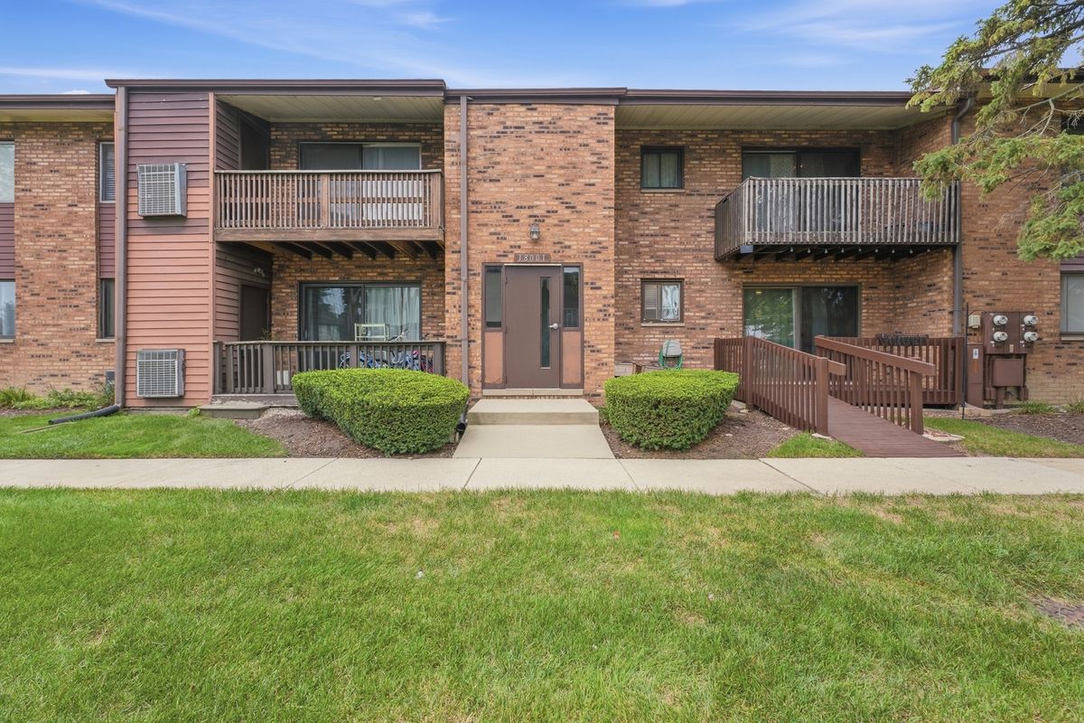 18001 Oak Park Ave #C, Tinley Park, IL 60477