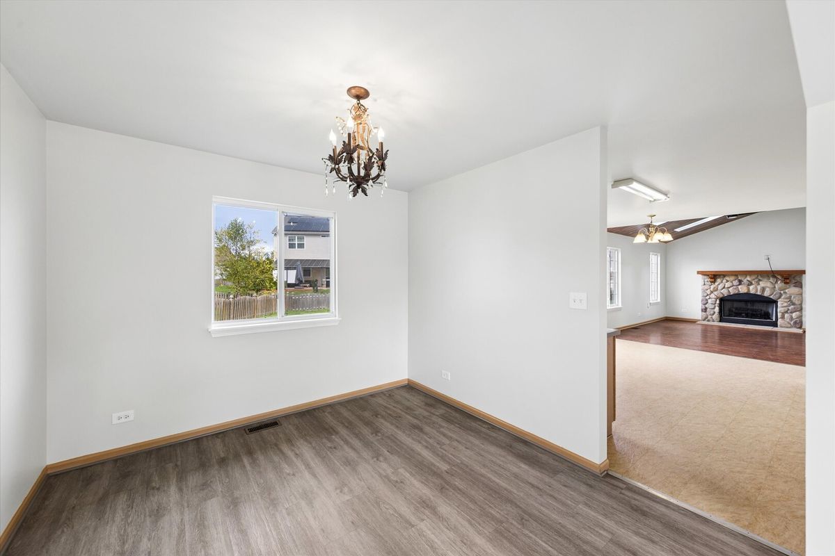 7805 Mossheather Dr, Joliet, IL 60431 — photo 6