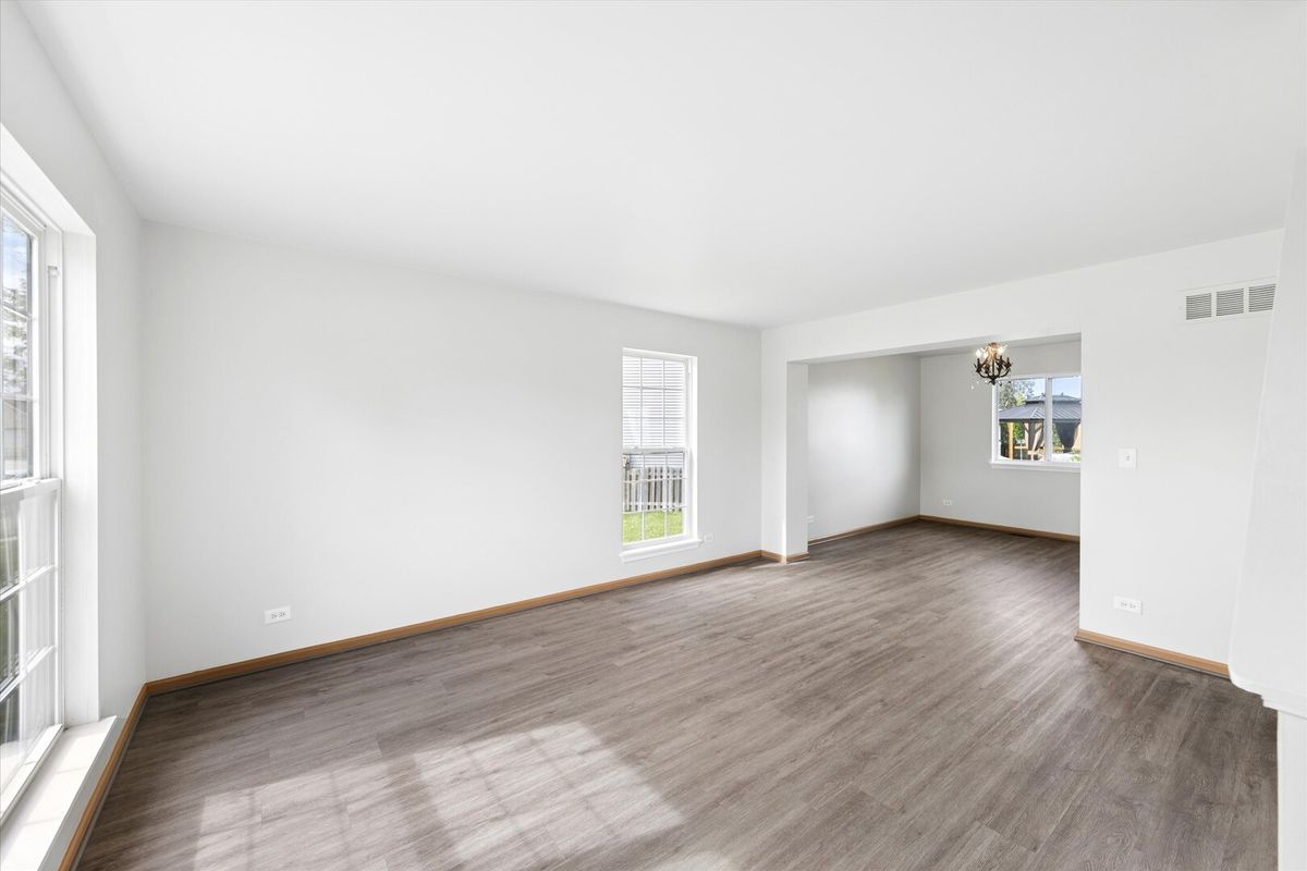 7805 Mossheather Dr, Joliet, IL 60431 — photo 2