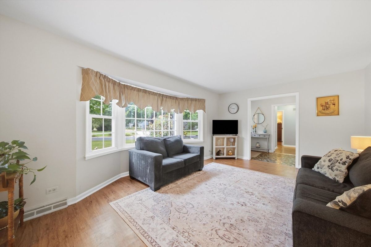 1114 Lexington Ln, Batavia, IL 60510 — photo 5