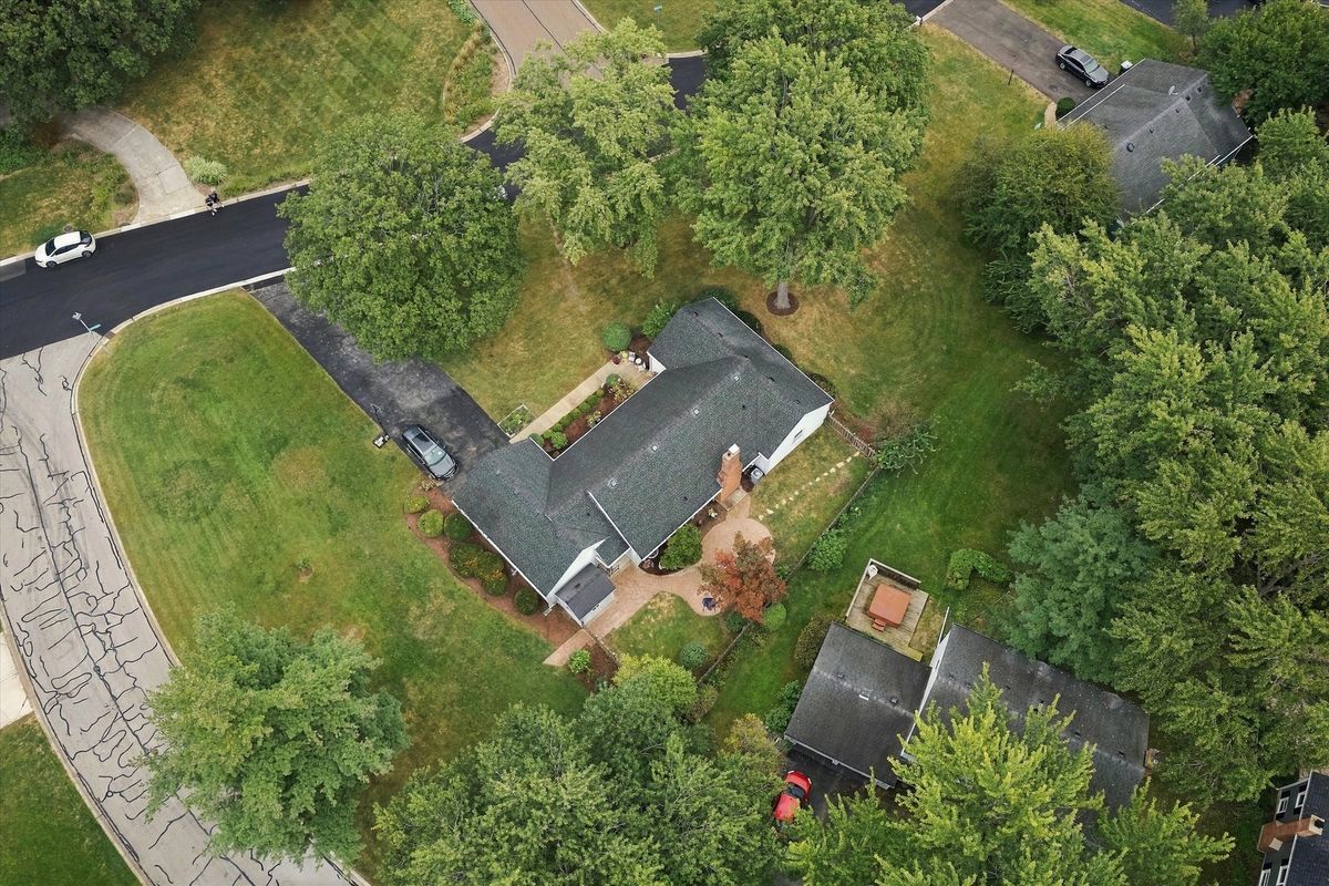 1114 Lexington Ln, Batavia, IL 60510 — photo 3