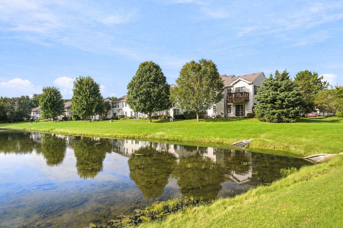 2469 Stoughton Cir #2469, Aurora, IL 60502 — photo 2
