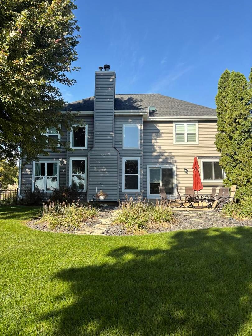 2559 W Walnut Ave, Geneva, IL 60134 — photo 2