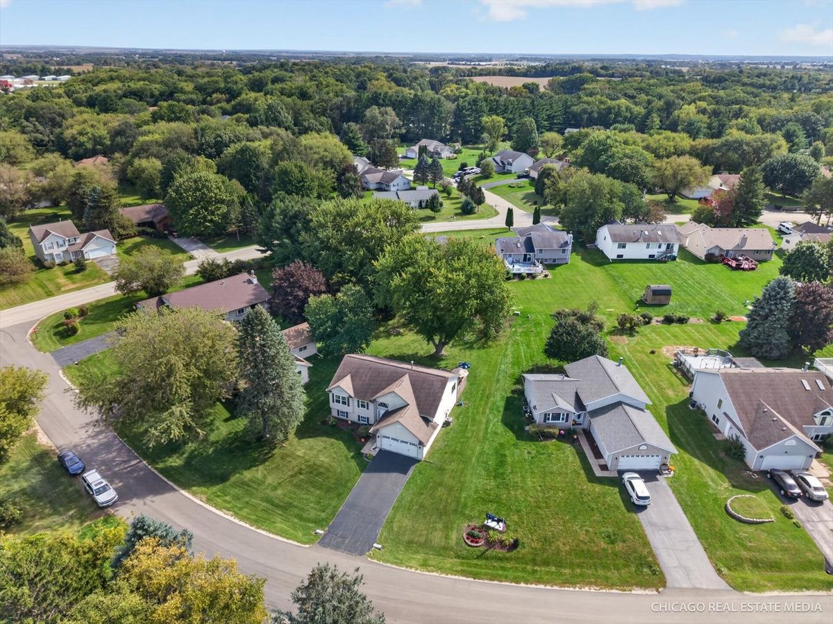 16 King Henry Rd, Poplar Grove, IL 61065 — photo 3