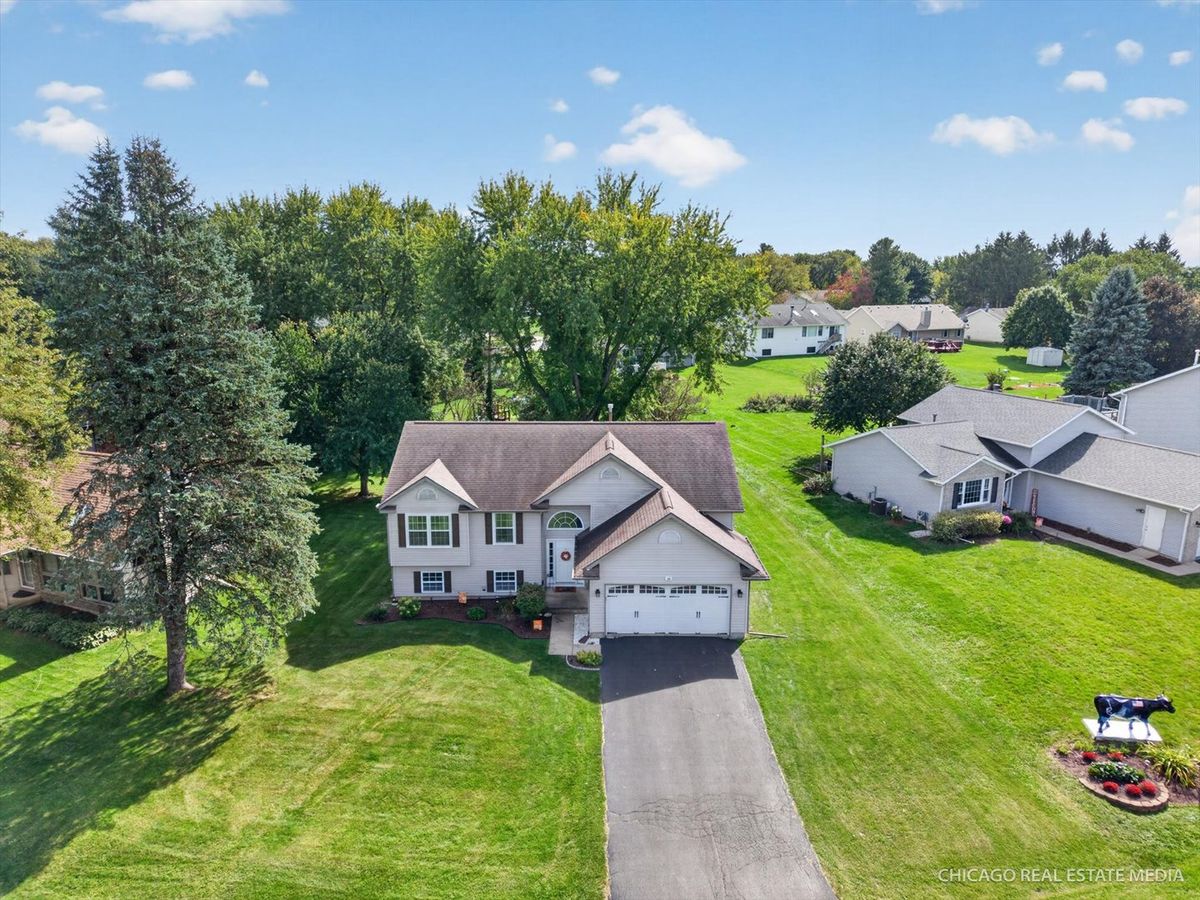 16 King Henry Rd, Poplar Grove, IL 61065 — photo 4