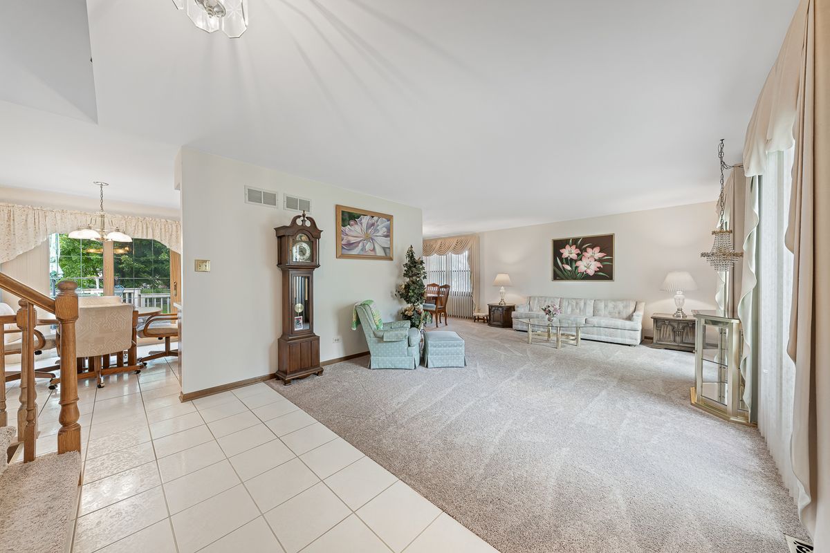 7502 W Lakeside Dr, Frankfort, IL 60423 — photo 3
