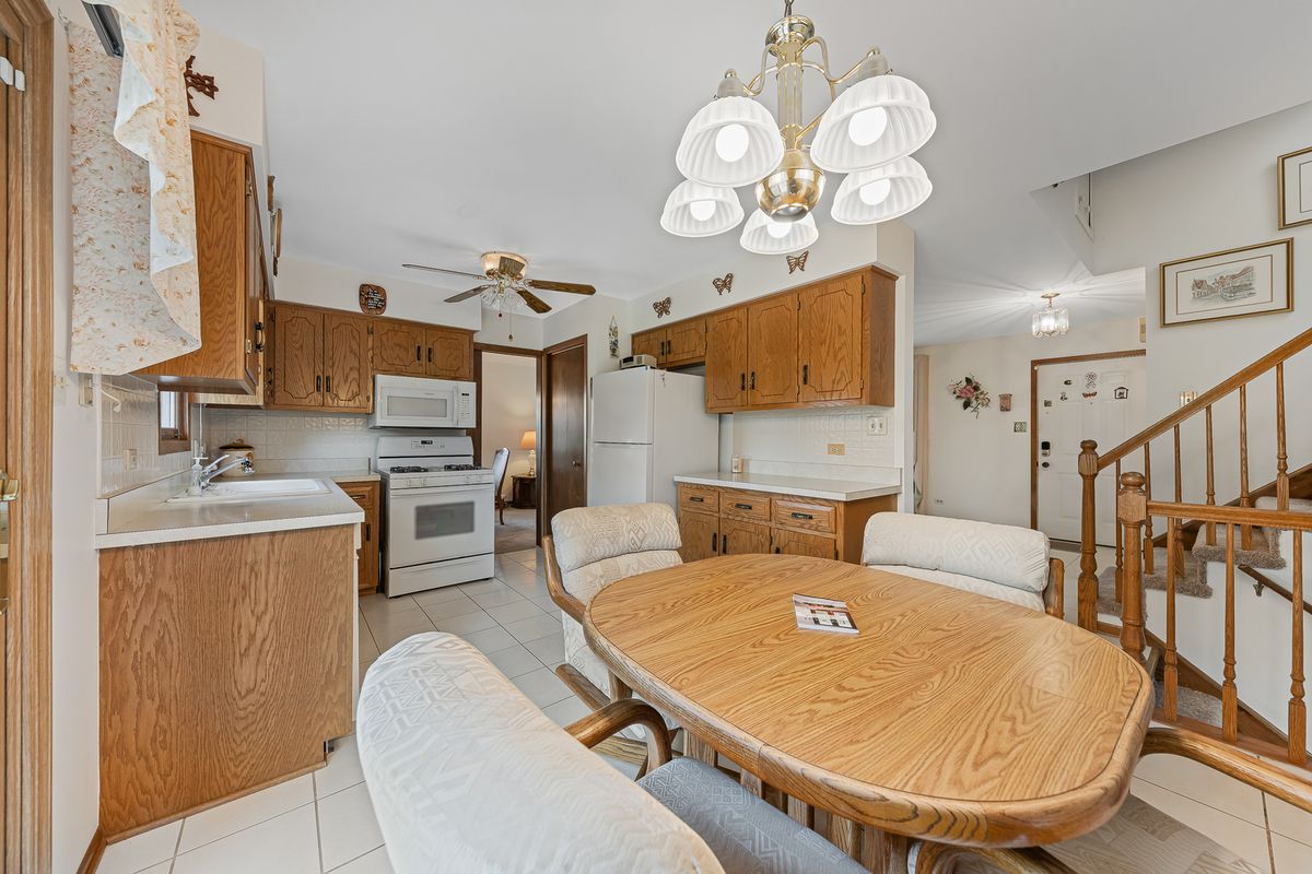 7502 W Lakeside Dr, Frankfort, IL 60423 — photo 5