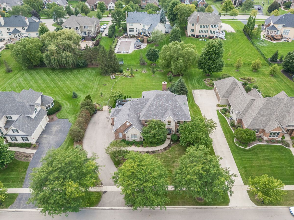 4135 River Ridge Dr, St. Charles, IL 60175 — photo 2