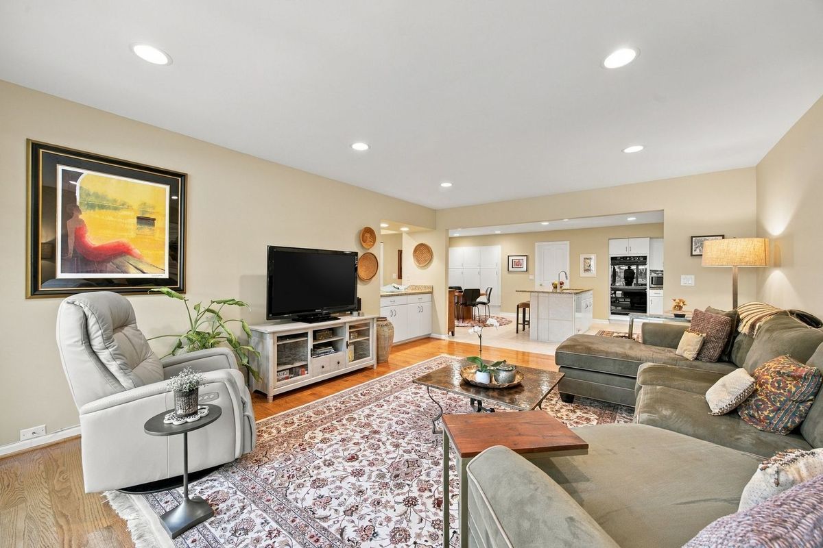 112 Rutgers Ct, Glenview, IL 60026 — photo 7