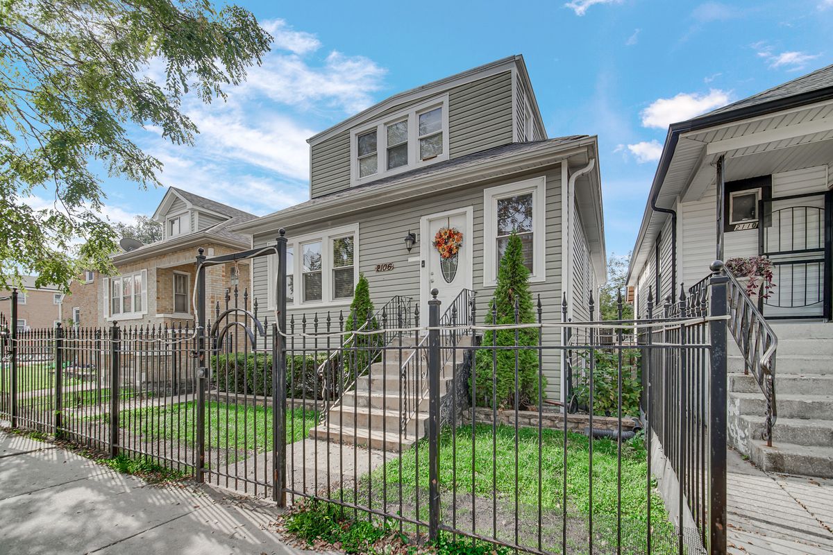 2106 N Narragansett Ave, Chicago, IL 60639 — photo 2