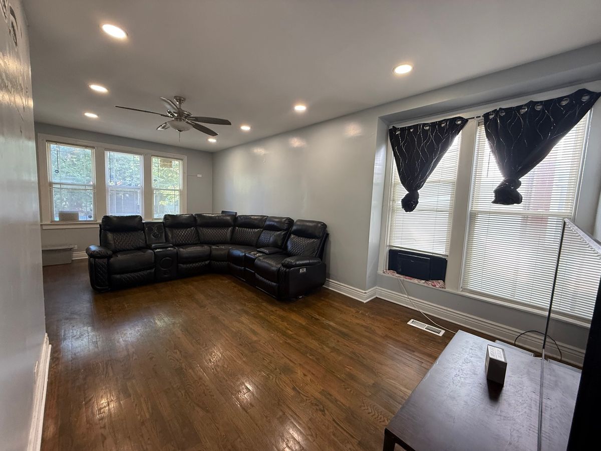 7931 S Muskegon Ave, Chicago, IL 60617 — photo 3