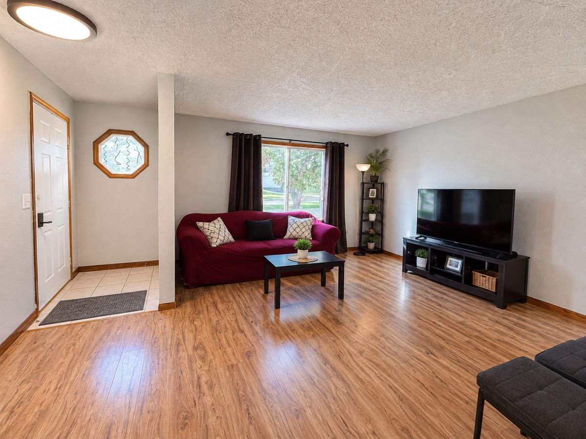 2081 Oriole Ln, Glendale Heights, IL 60139 — photo 3