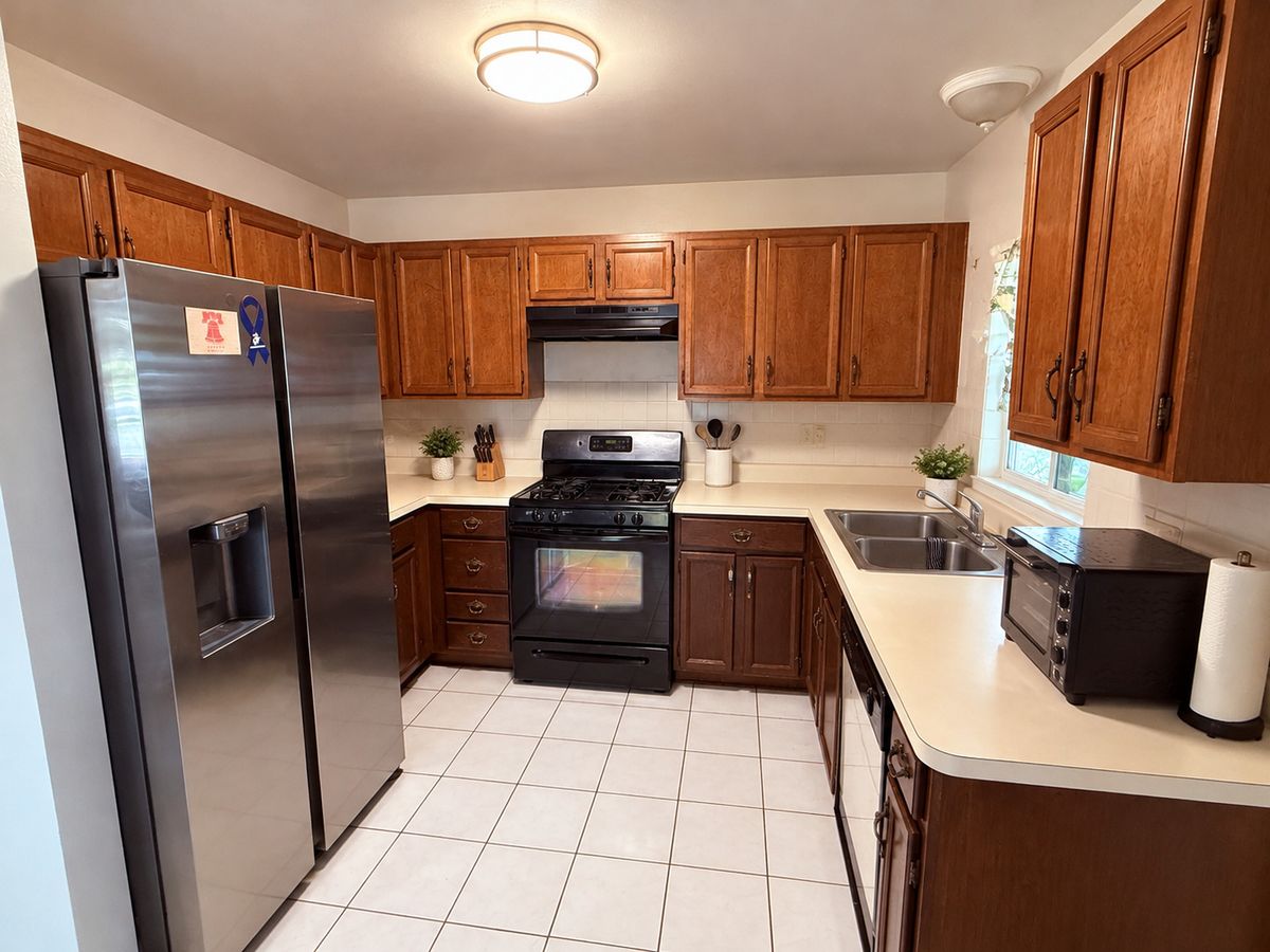 2081 Oriole Ln, Glendale Heights, IL 60139 — photo 6