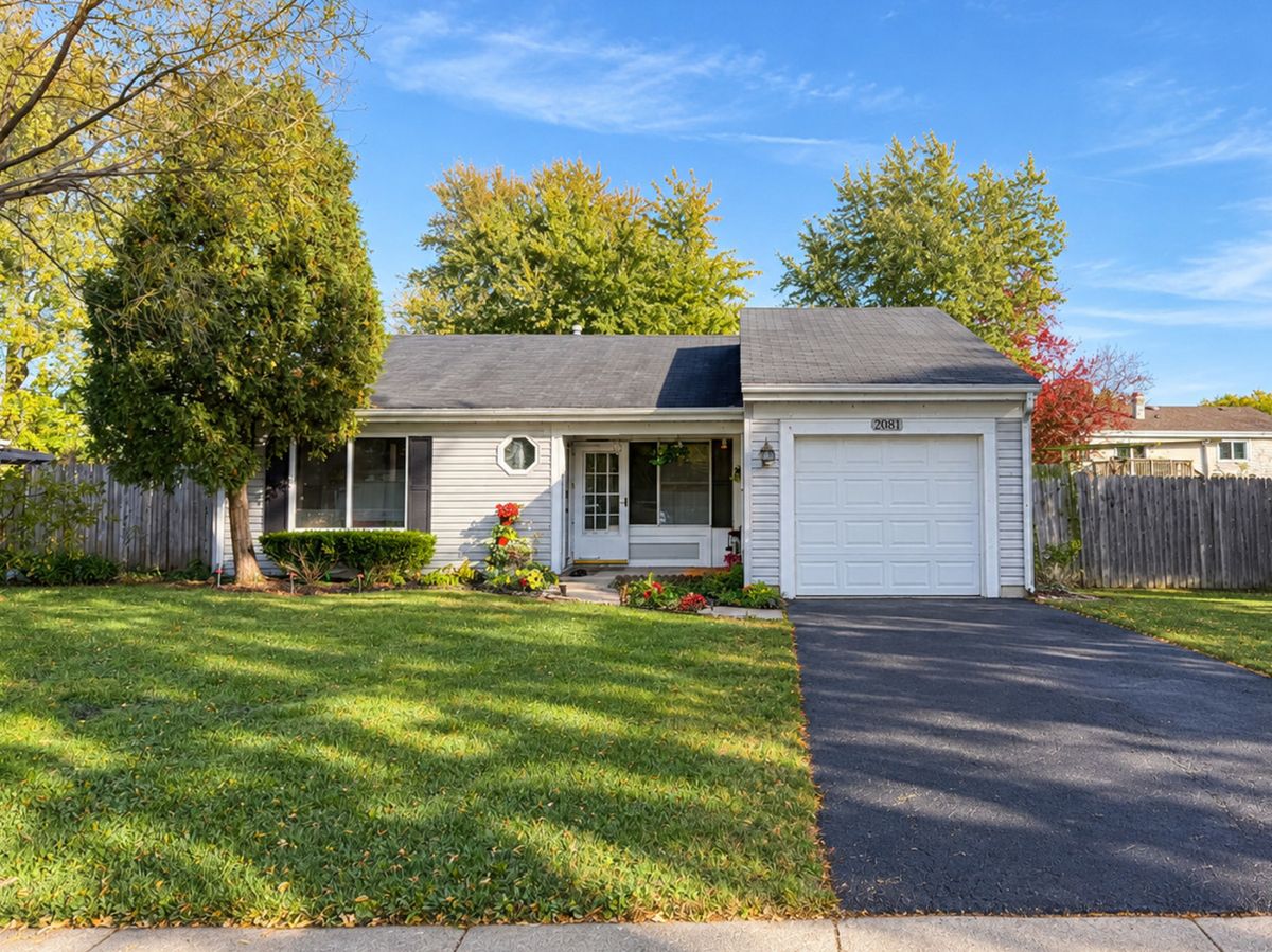 2081 Oriole Ln, Glendale Heights, IL 60139 — photo 2