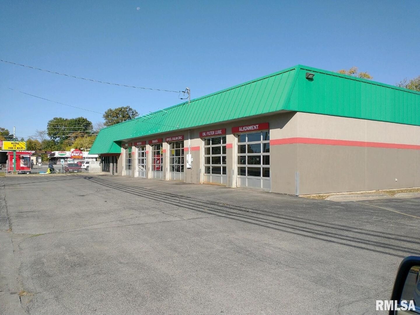 610 E MAIN Street — Carbondale, IL 62901