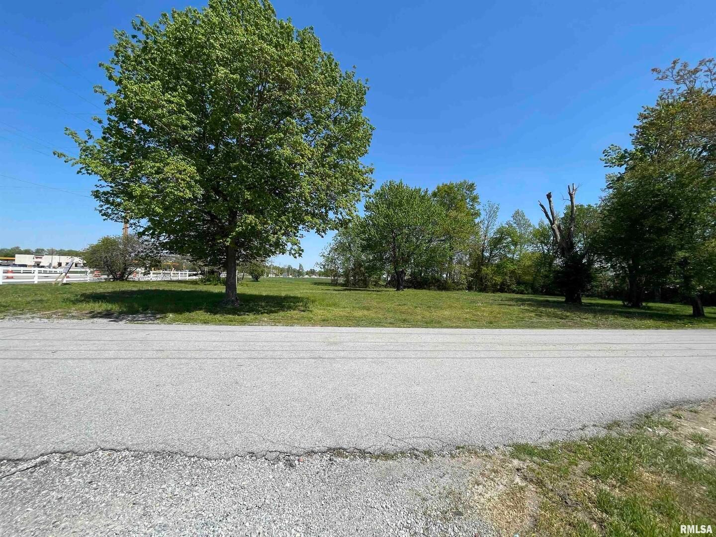 2011 MORGAN Avenue — Marion, IL 62959