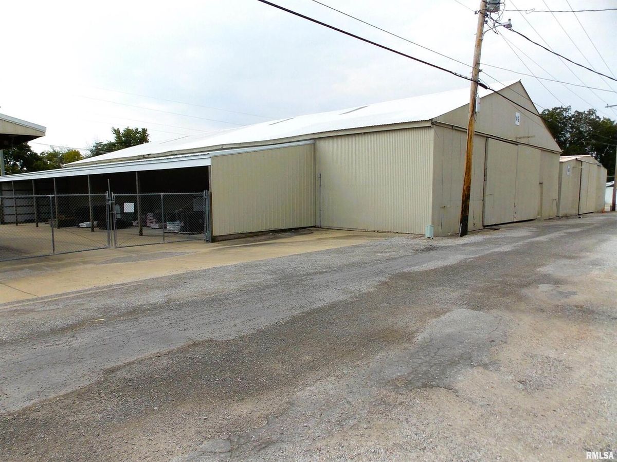 1110 FRANKLIN Street #1150, Carlyle, IL 62231