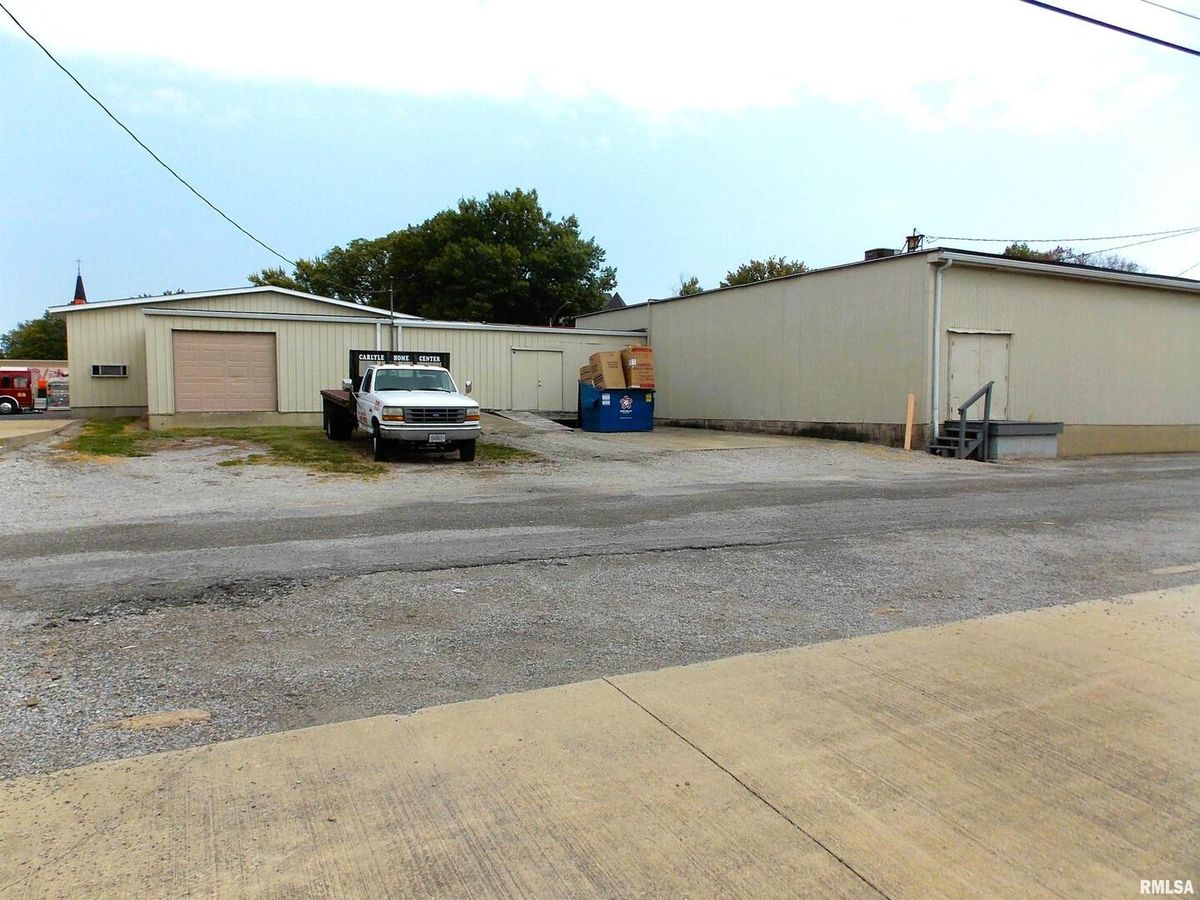 1110 FRANKLIN Street #1150, Carlyle, IL 62231