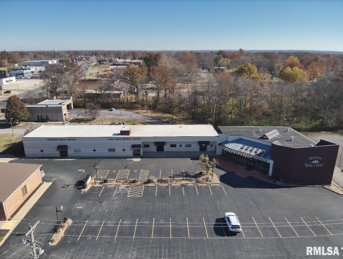 3307 BROADWAY Street, Mt Vernon, IL 62864