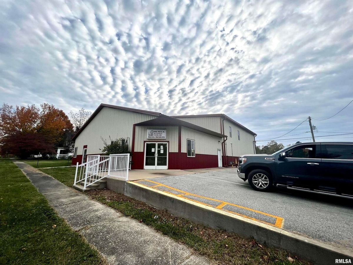 400 BROADWAY, Goreville, IL 62939