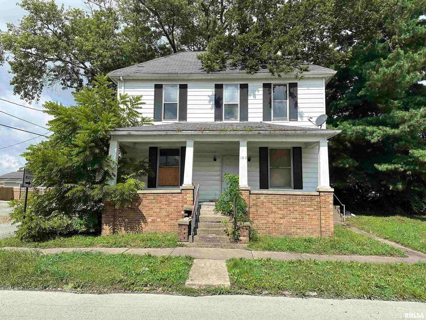 103 N 7TH Street — Murphysboro, IL 62966