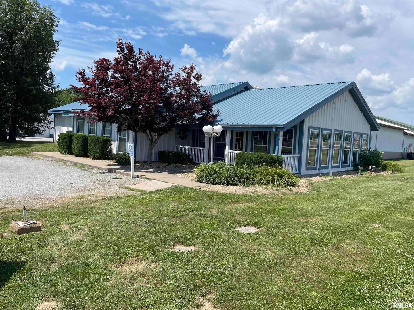 1808 CLARK Street — Carterville, IL 62918
