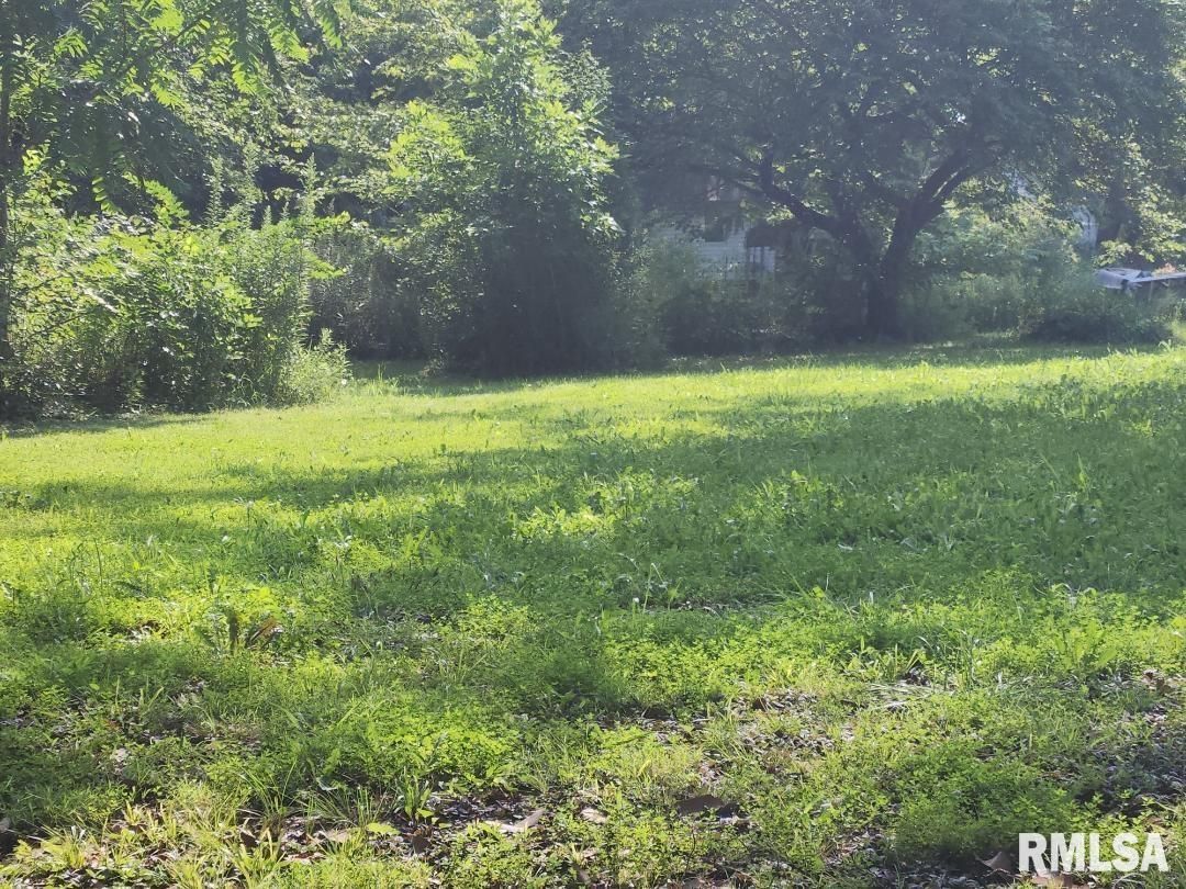 327 HICKORY Street, Centralia, IL 62801