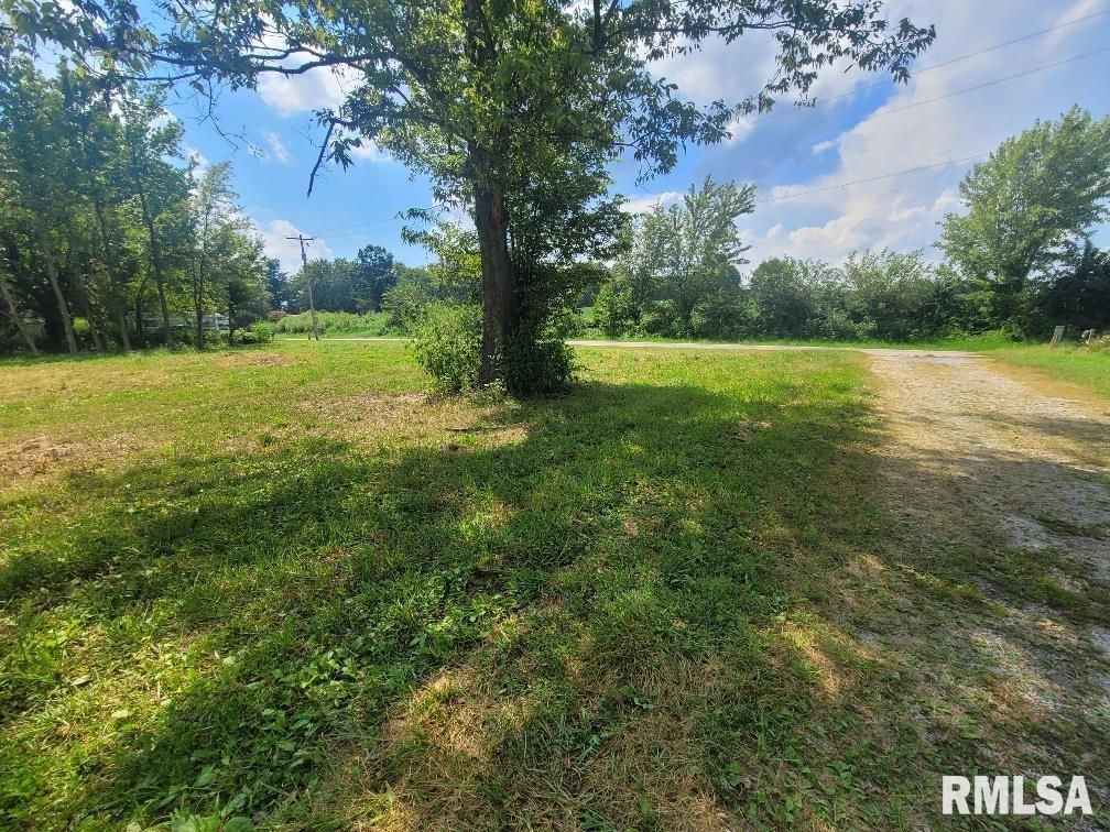 000 N Hirons Street, Waltonville, IL 62894