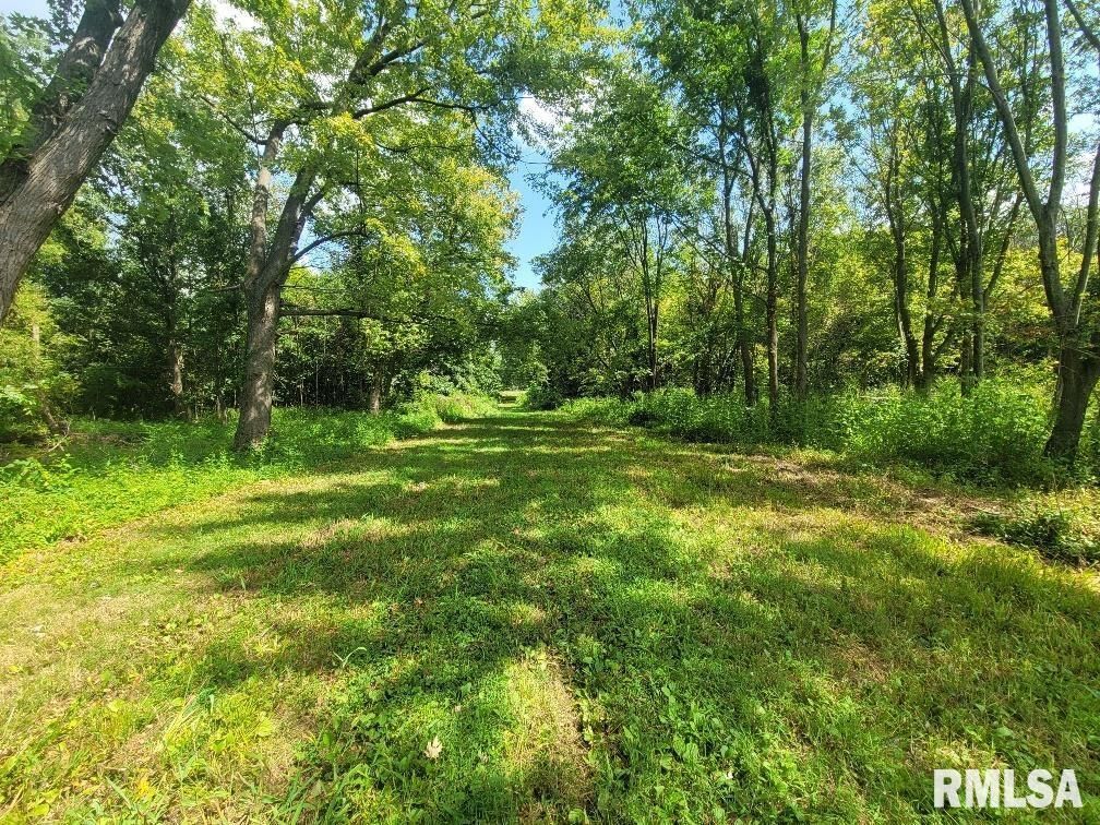 000 N Hirons Street, Waltonville, IL 62894