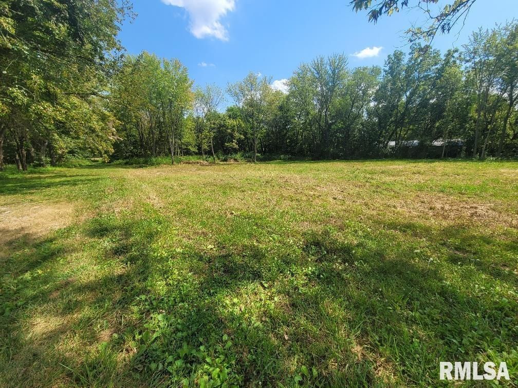 000 N Hirons Street, Waltonville, IL 62894