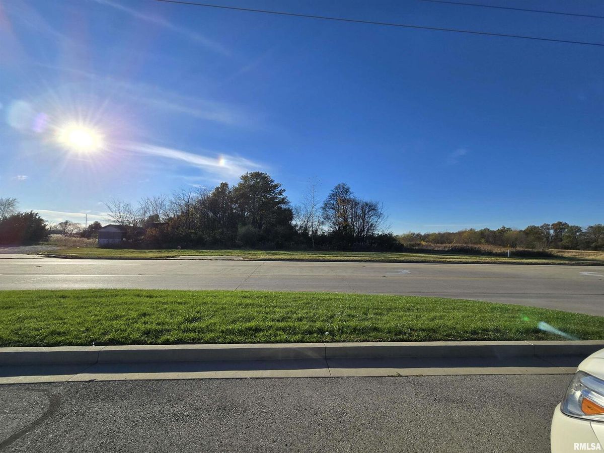 000 Wells Bypass Road, Mt Vernon, IL 62864