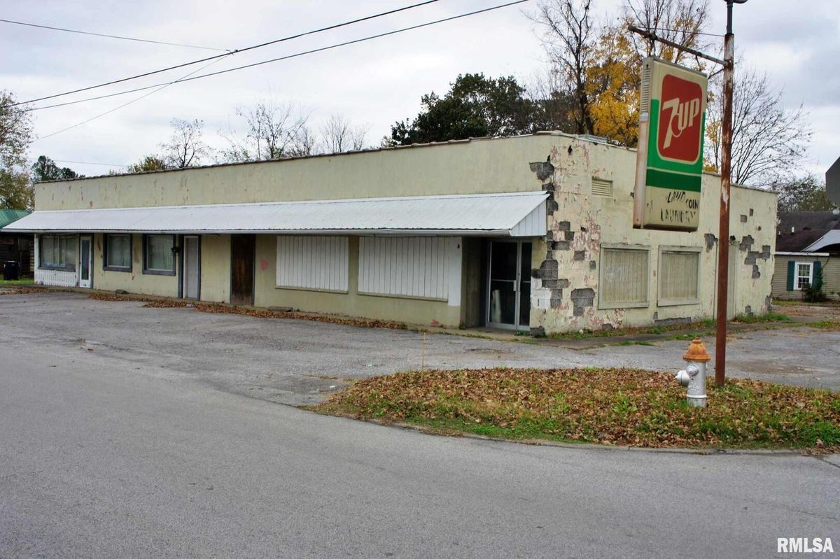 716 19TH Street, Metropolis, IL 62960