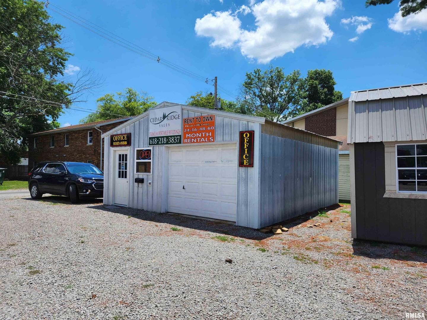 121 W MAIN Street — Du Quoin, IL 62832