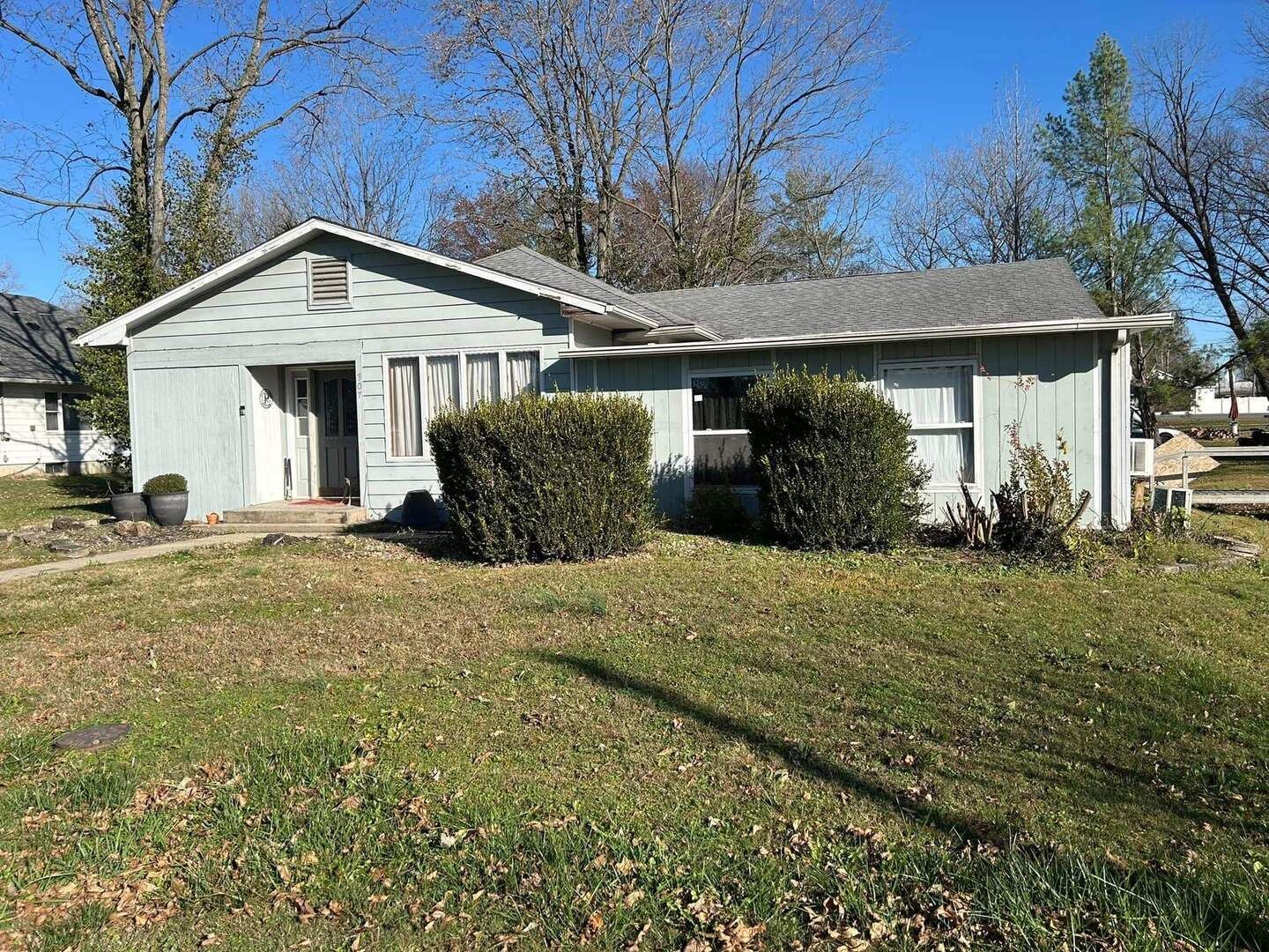 307 N Pine Street — De Soto, IL 62924