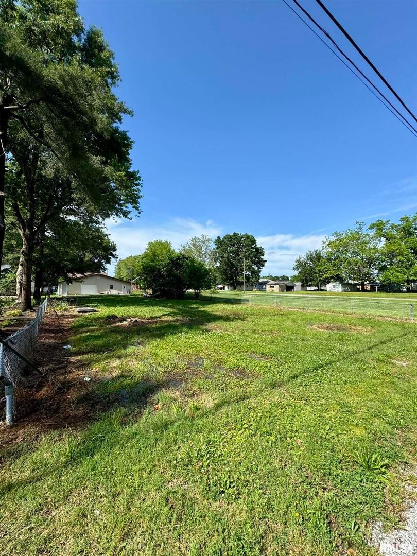 1203 ELM Street, West Frankfort, IL 62896