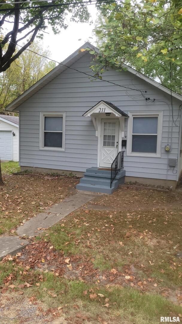 211 W Bryan Street — Herrin, IL 62948