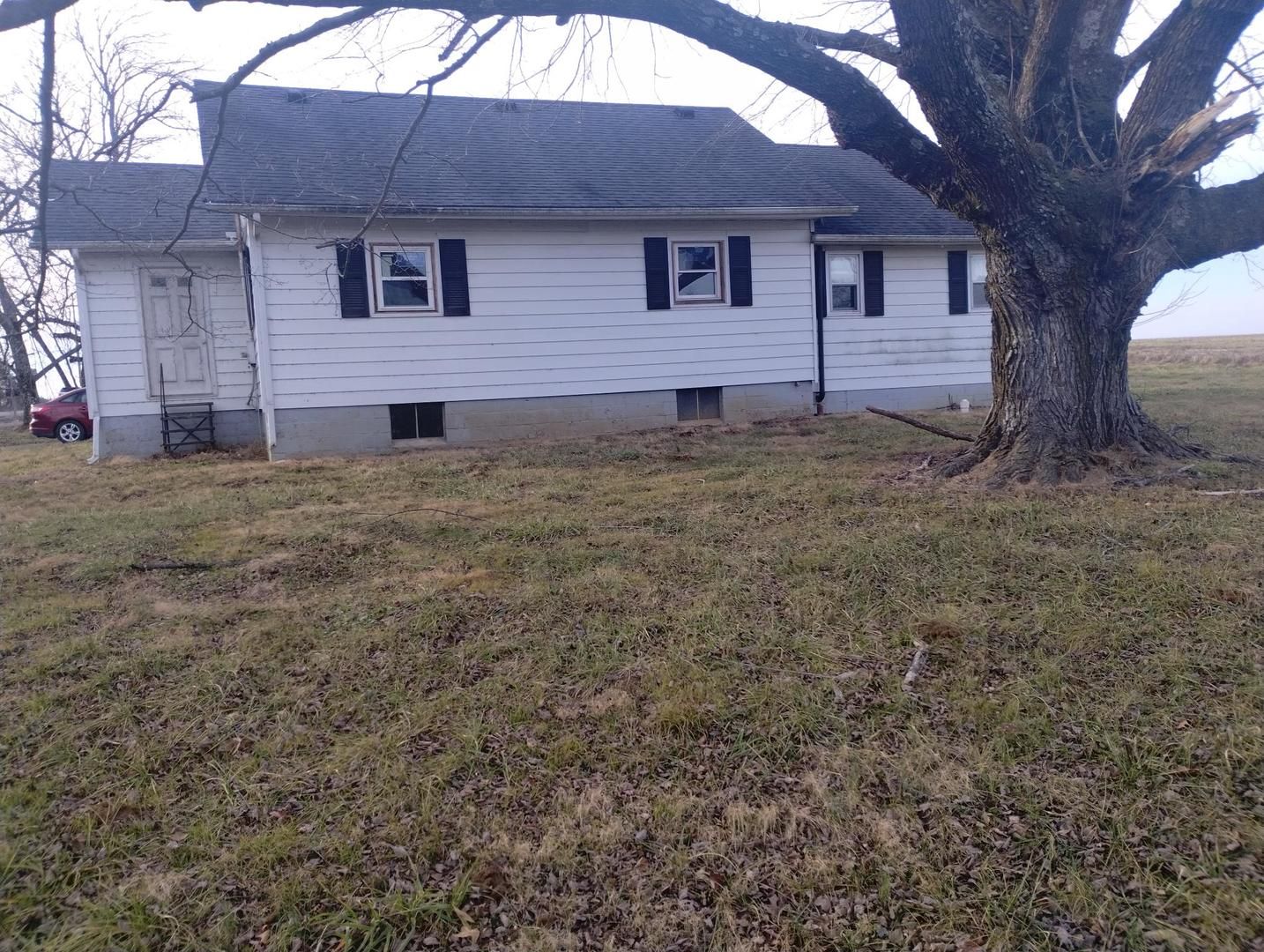 3936 W Sycamore Street — Carterville, IL 62918