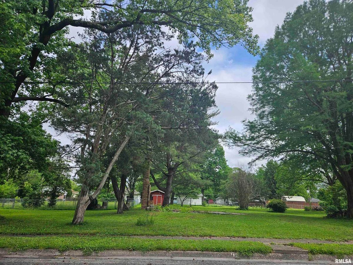 632 MADISON Street, Benton, IL 62812