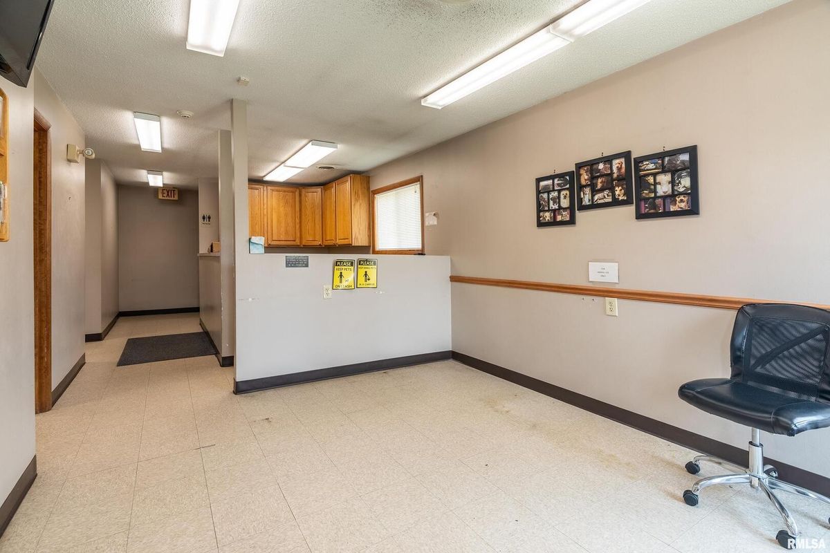 631 N PERSHING Street, Energy, IL 62933