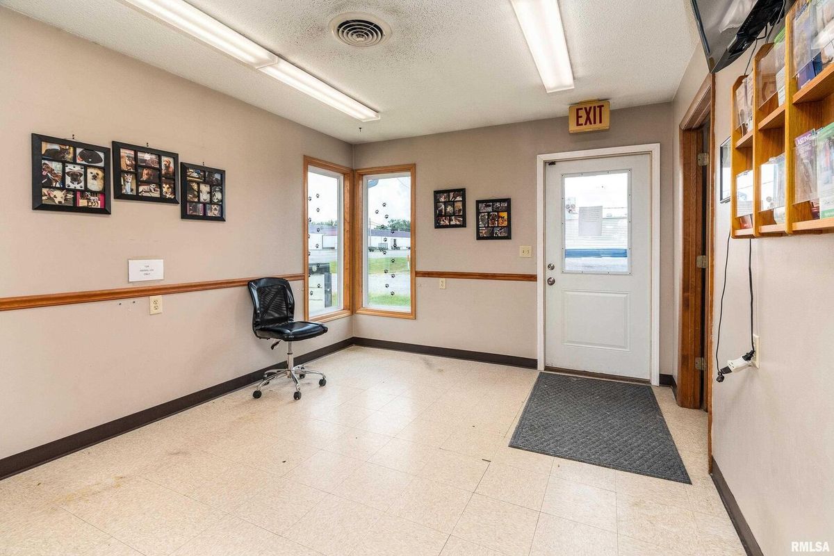 631 N PERSHING Street, Energy, IL 62933